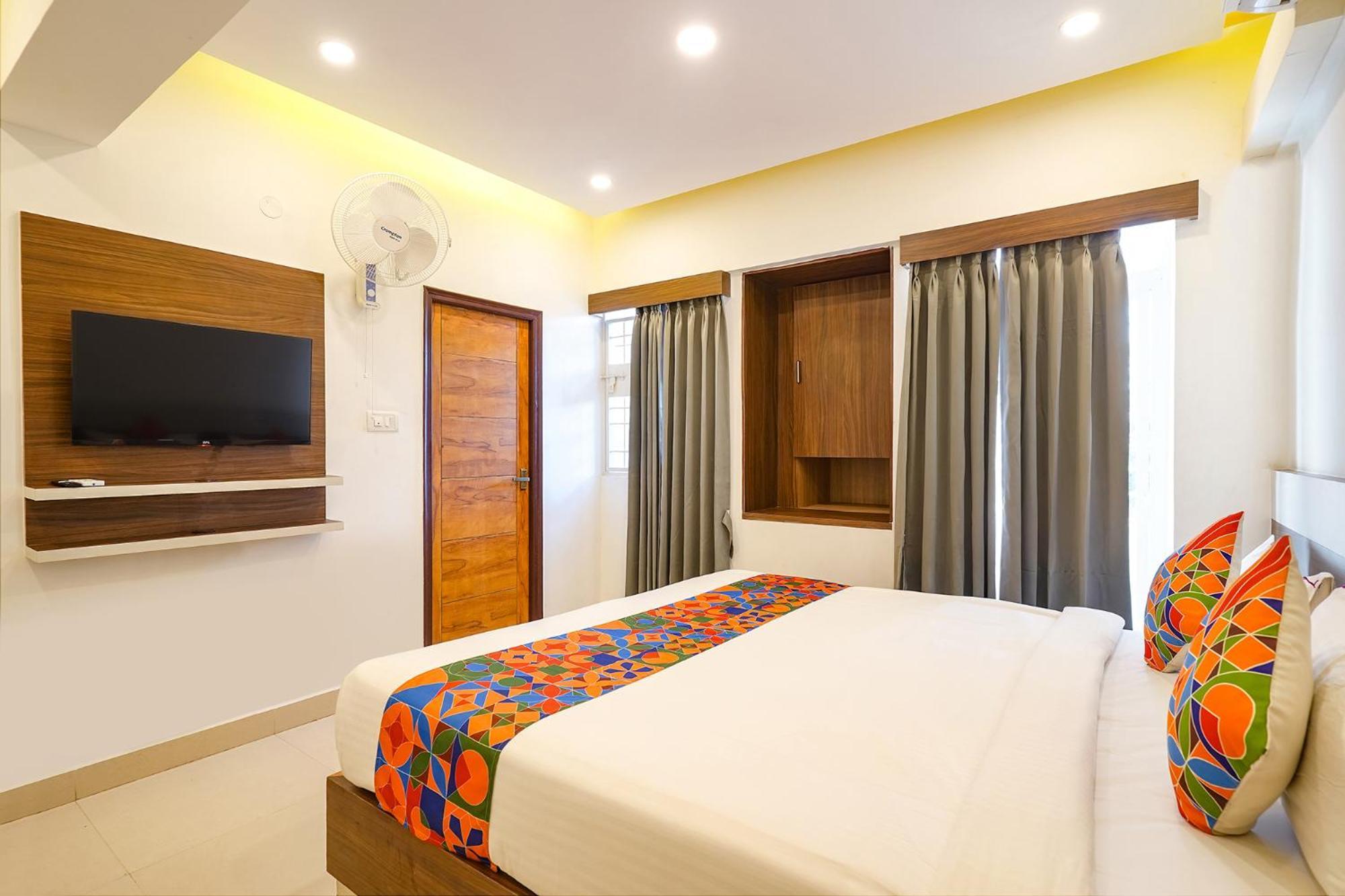 Fabexpress Royal N Comforts - Nr Shivoham Shiva Temple Bangalore Exterior foto