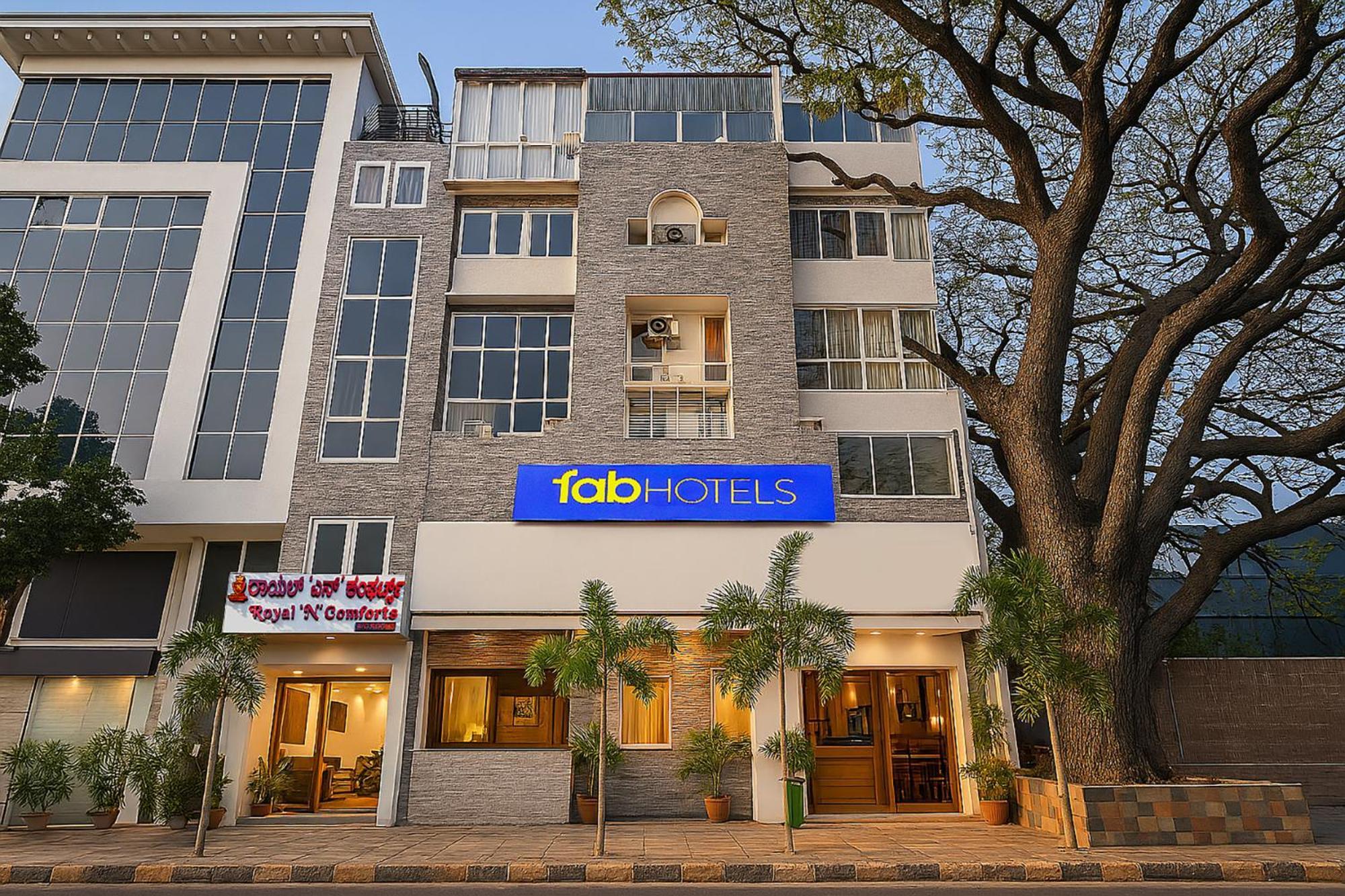 Fabexpress Royal N Comforts - Nr Shivoham Shiva Temple Bangalore Exterior foto